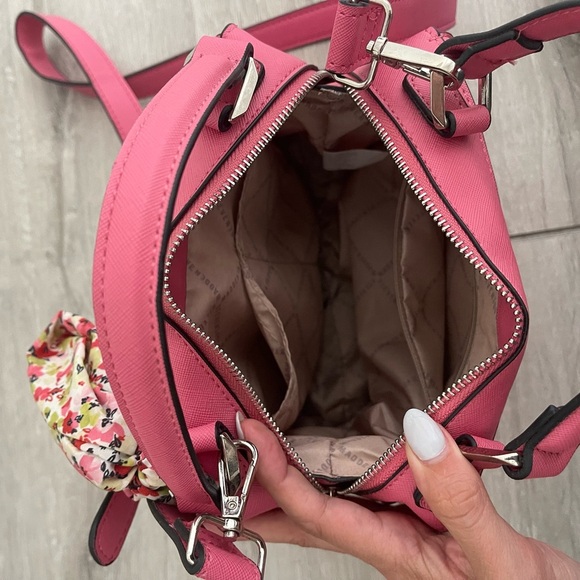 STEVE MADDEN - Bresse Crossbody Raspberry Pink - Picture 9 of 9